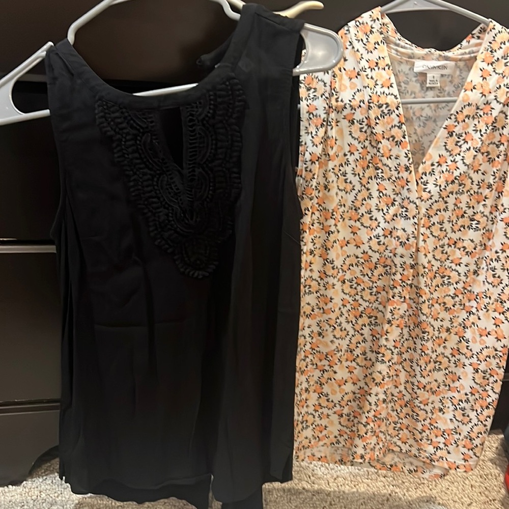 Sleeveless blouse tank bundle